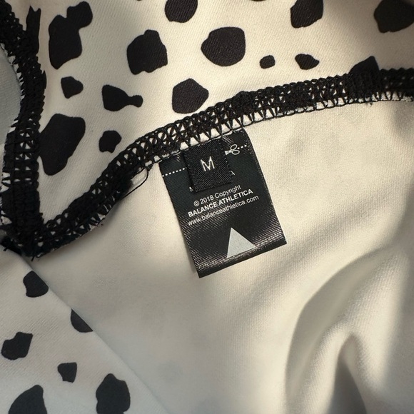 Balance Athletica Workout Set — Snow Leopard (White) - Picture 9 of 10